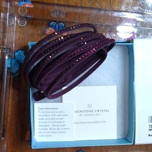 Wrap-Star Bracelet in Plum